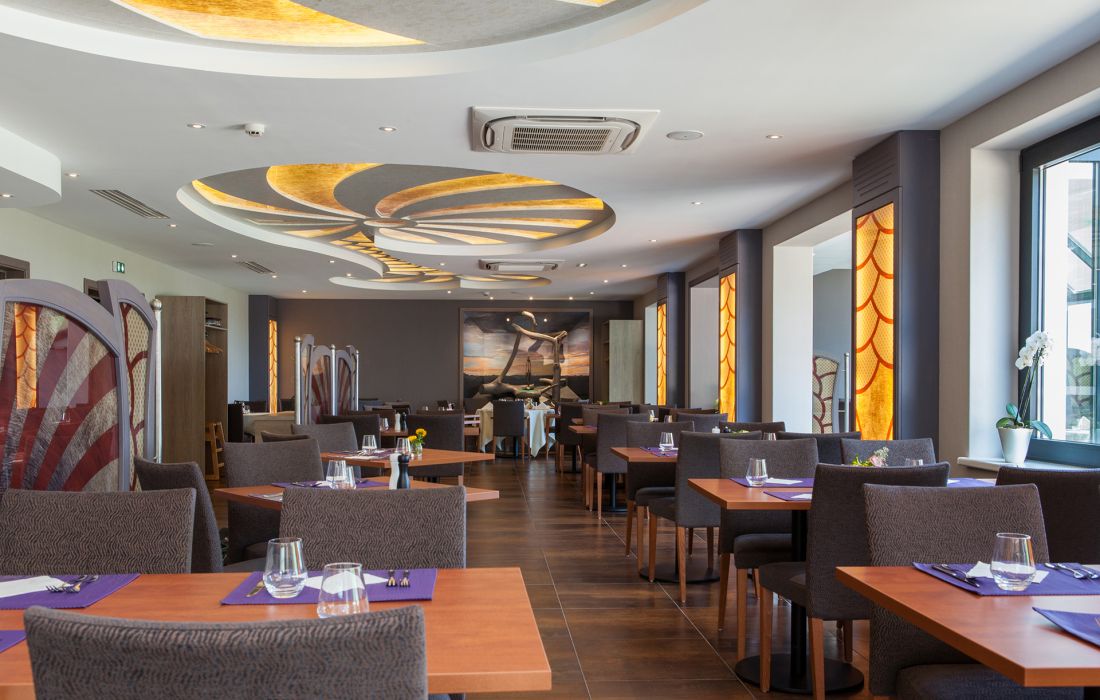bg-restaurant-home-accueil-md-699d7b9d8c223.jpg